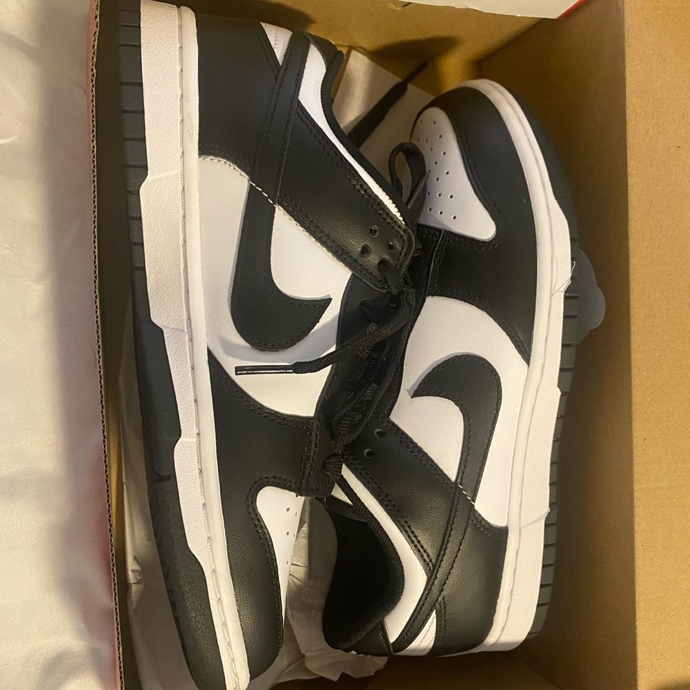 Panda low dunks BRAND NEW NEVER WORN WITH BOX